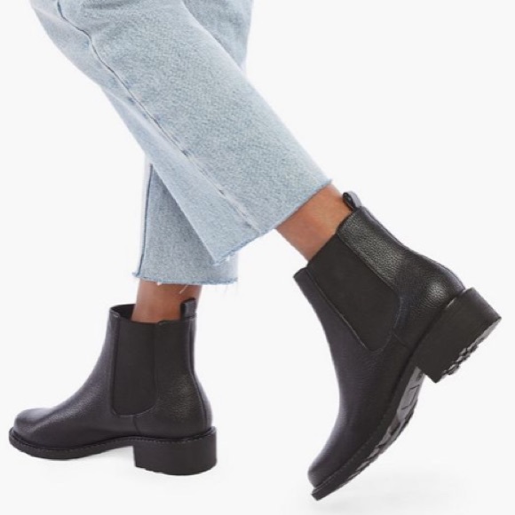 JustFab Shoes - Black JustFab Chelsea Boots 🥰